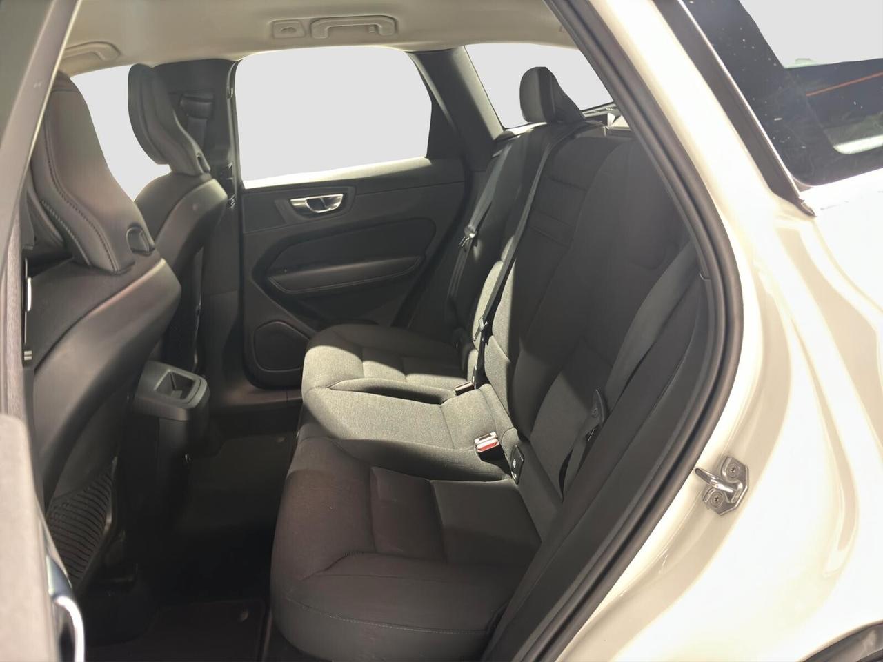 Volvo XC60 B4 (d) AWD Geartronic Momentum Pro