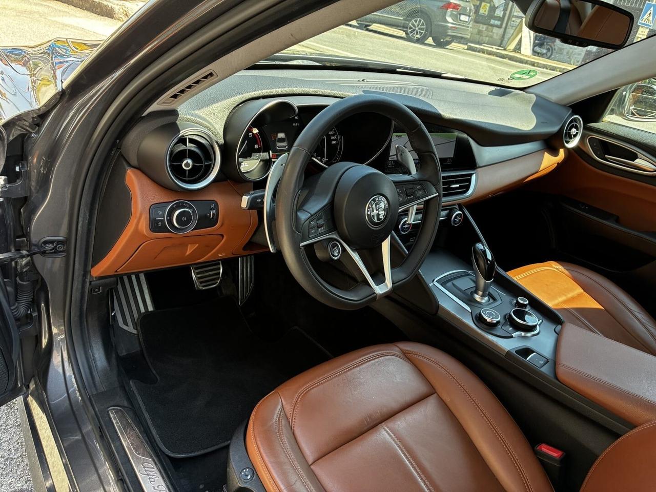 Alfa Romeo Giulia AT8 180cv cambio automatico