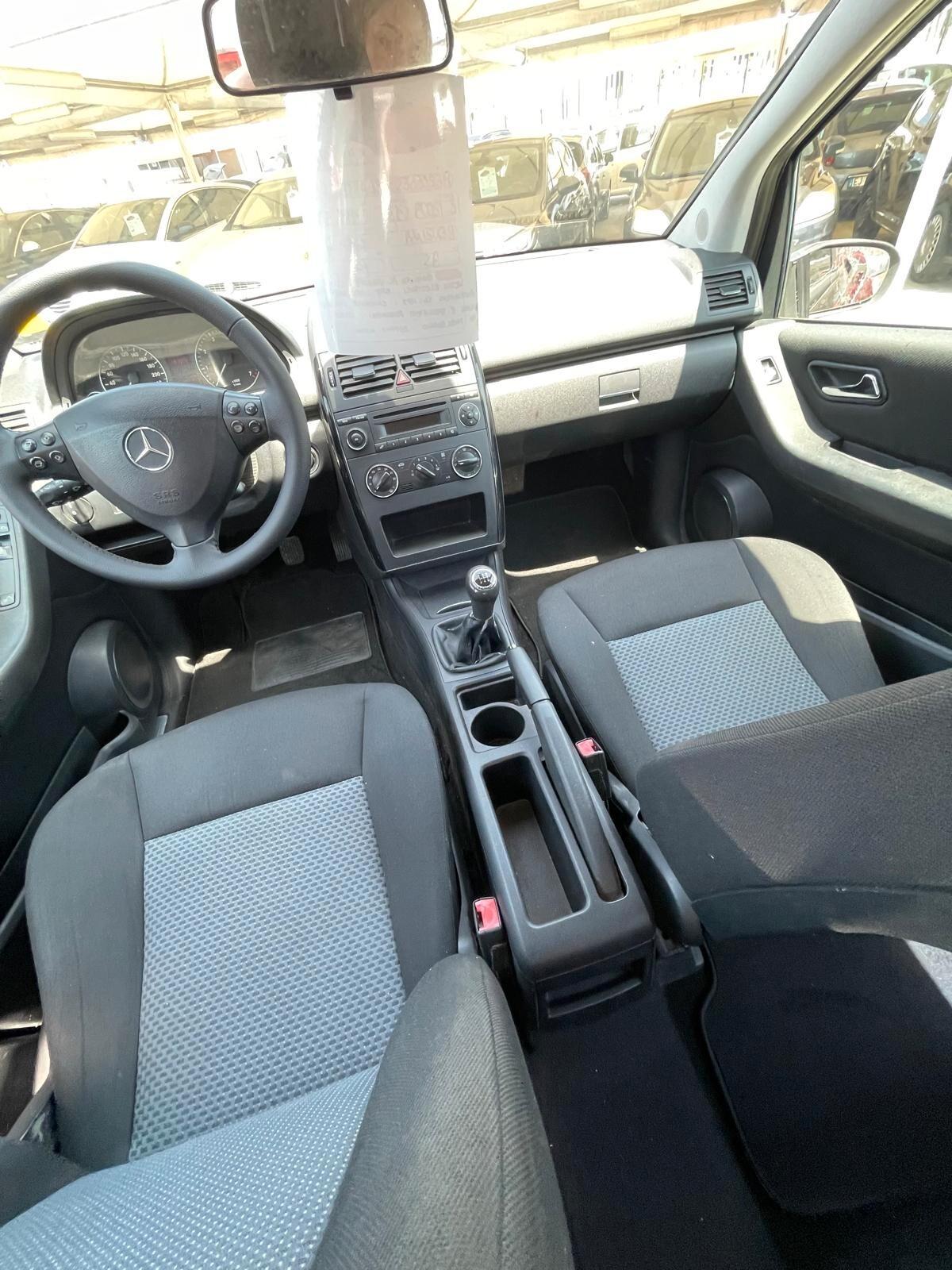 MERCEDES A150 1,5 BENZ.