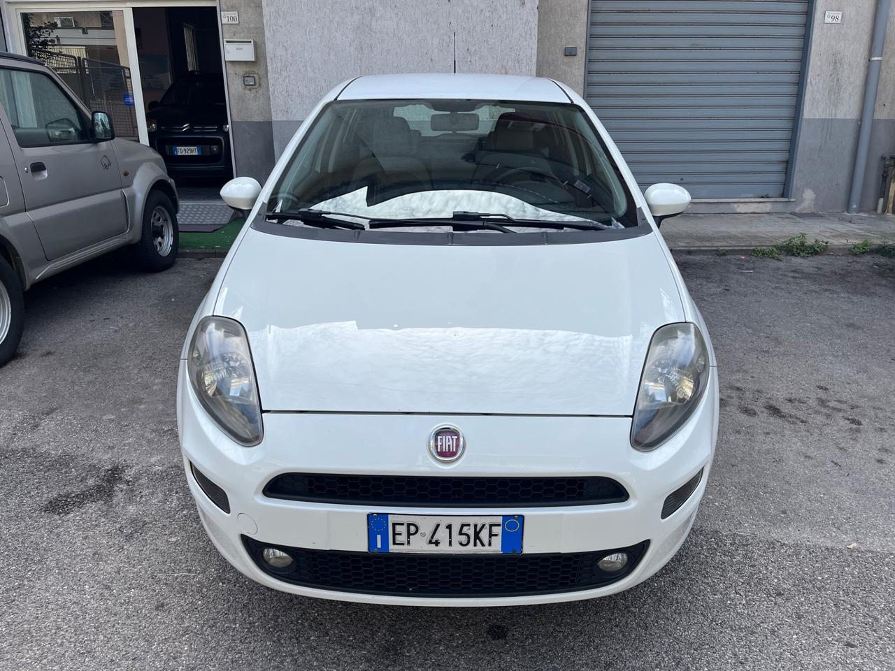 FIAT PUNTO ULTIMO MODELLO A METANO A.F.F.A.R.E