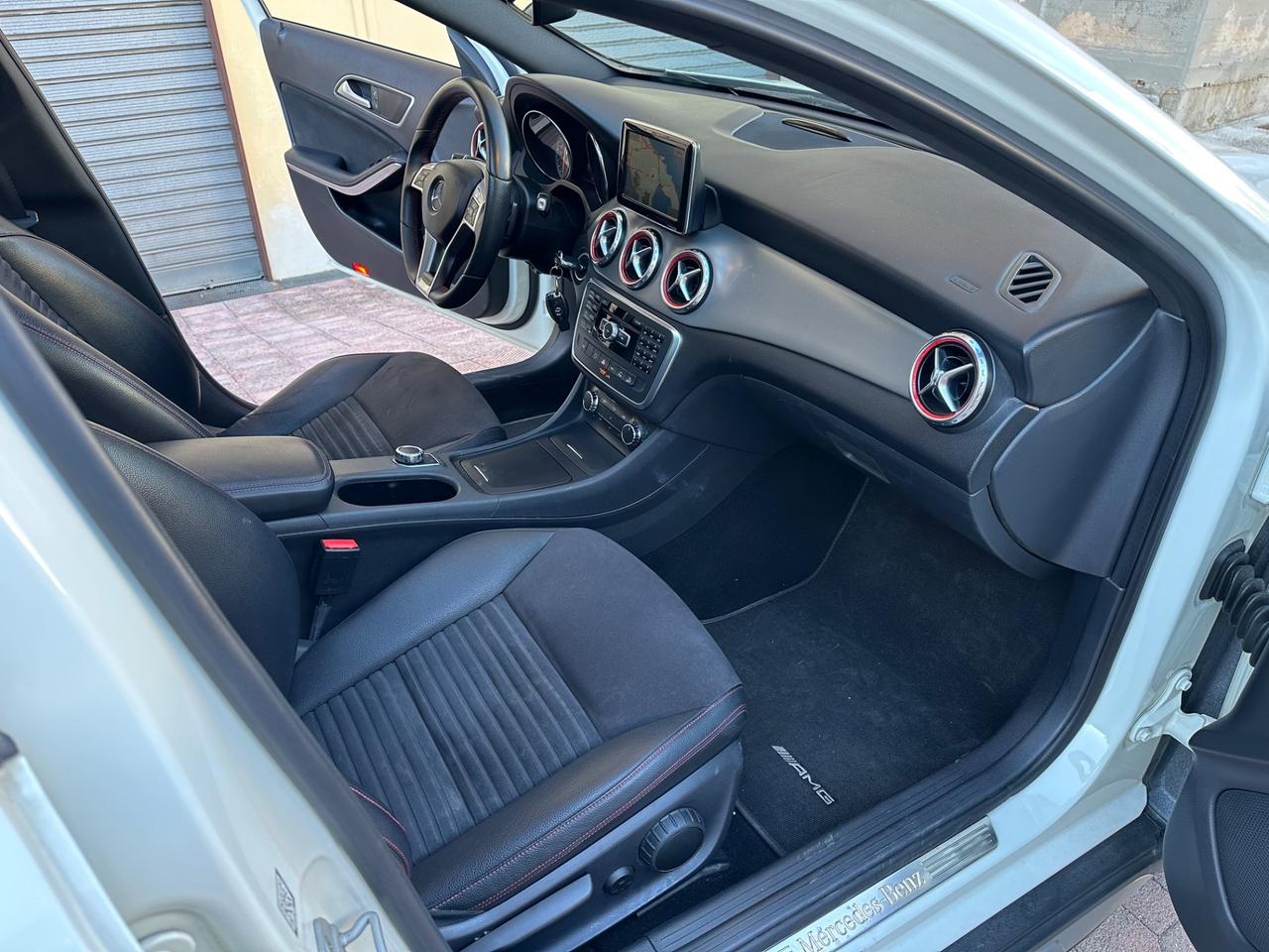 Mercedes-benz GLA 220 d AMG Premium - DOPPIO TETTO RETROCAMERA