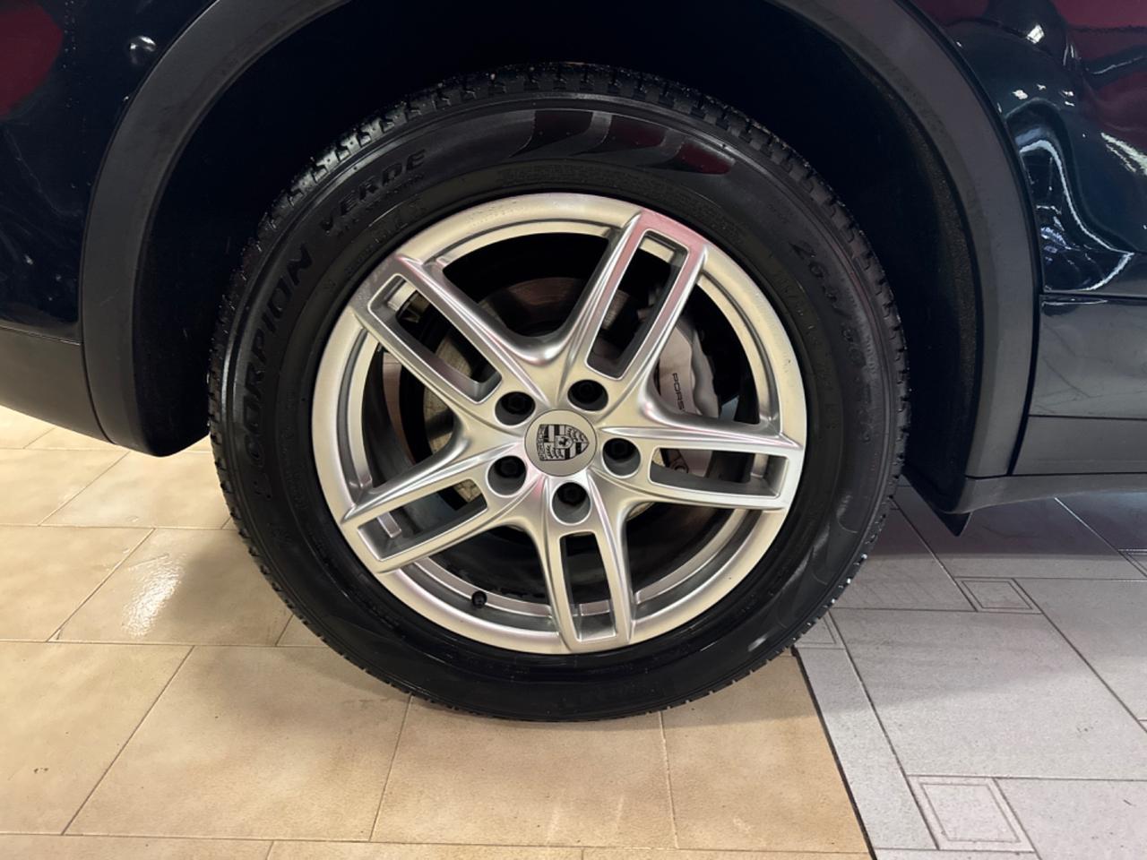 Porsche Cayenne 4.8 S