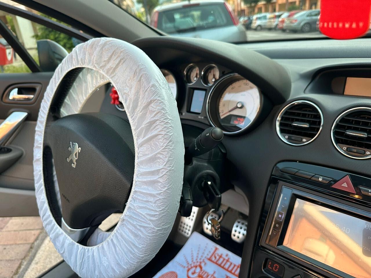 Peugeot 308 1.6 THP 150CV CC Féline