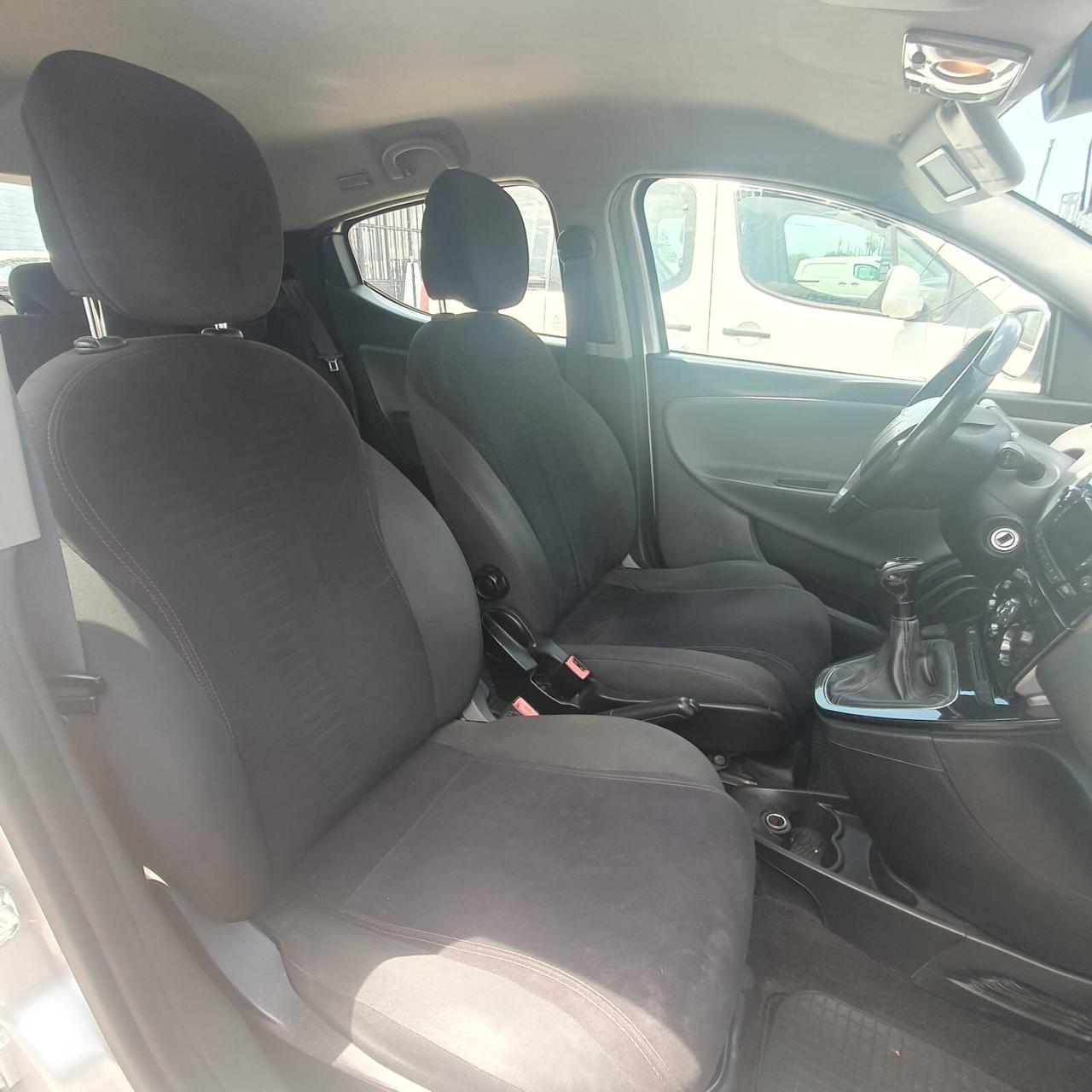 Lancia Ypsilon 1.3 MJT 16V 95 CV 5 porte S&S Platinum