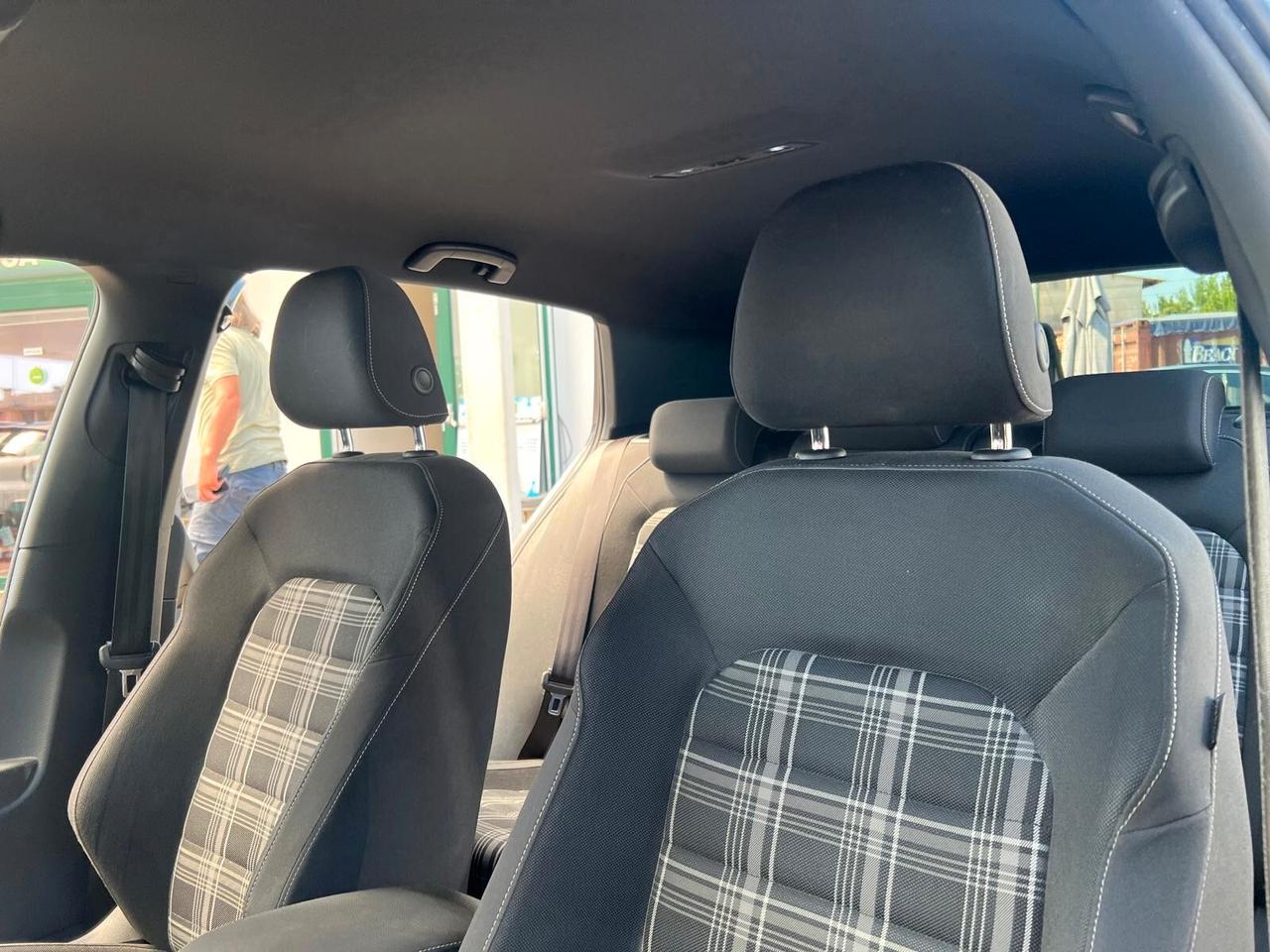 Volkswagen Golf GTD 2.0 TDI DSG 5p. BlueMotion Technology