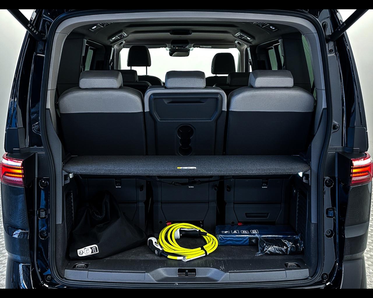 VOLKSWAGEN Multivan 7ª '21-> - Multivan 1.5 PHEV DSG 4Motion Life