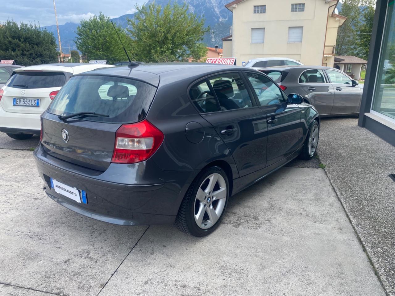 Bmw 118 cat 5 porte Attiva per neo patentati