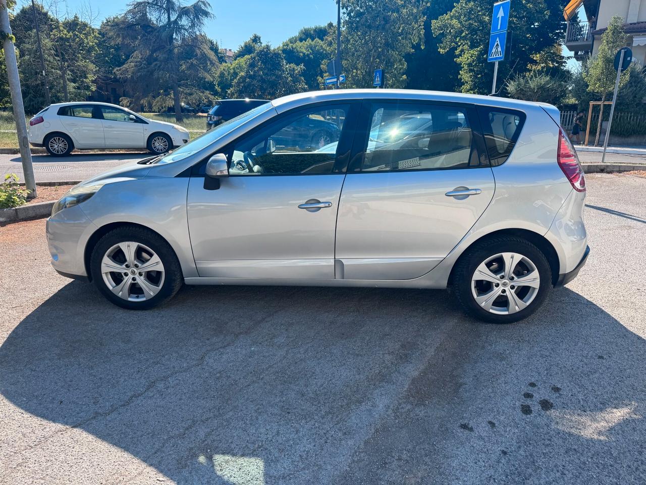 Renault Scenic Scénic X-Mod 1.5 dCi 110CV EDC Luxe