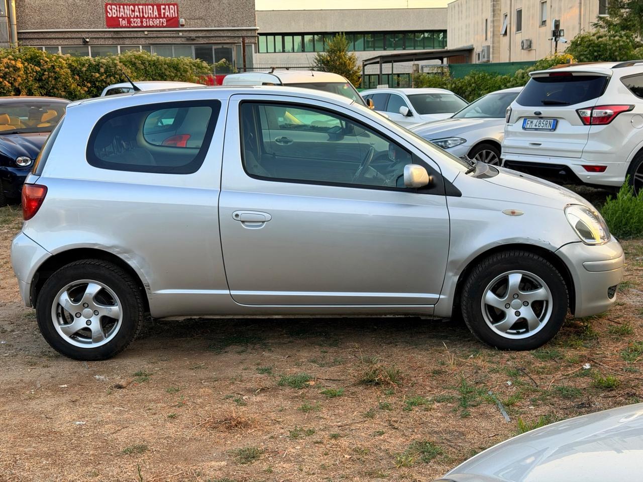 Toyota Yaris 1.0i 3 porte Expo Clima Benzina 65cv 2005