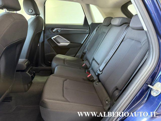 AUDI Q3 35 TDI S tronic Business