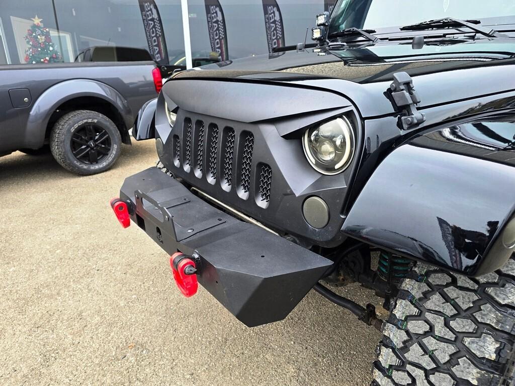 Jeep Wrangler 2.8 CRD SAHARA KIT TRASFORMER