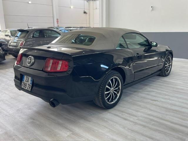 Ford Mustang Cabrio 3.7 v6