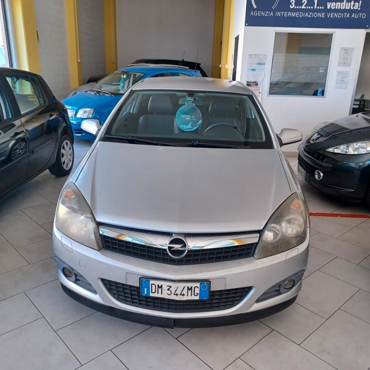 ASTRA 1.7 GT PER GLI AMANTI DELLE AUTO SPORTIVA