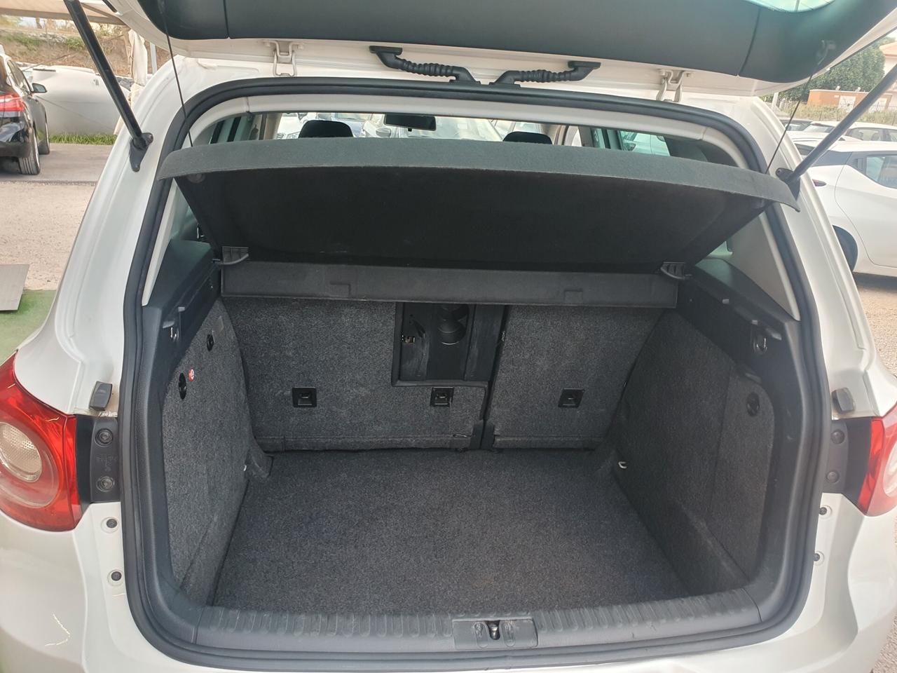 Volkswagen Tiguan 2.0 16V TDI DPF Sport & Style (18°)