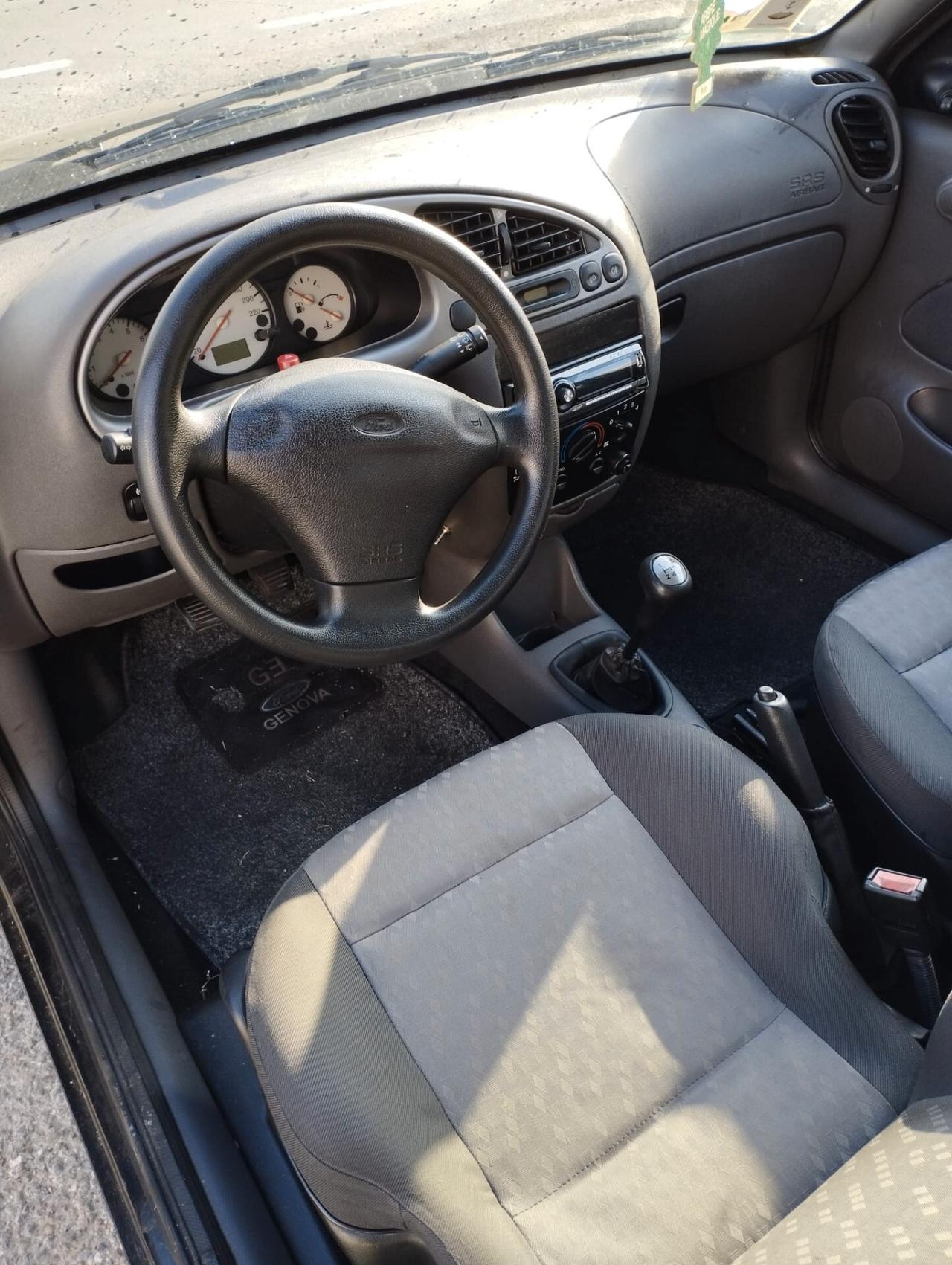 Ford Fiesta 1.2i 16V cat 3 porte Ghia
