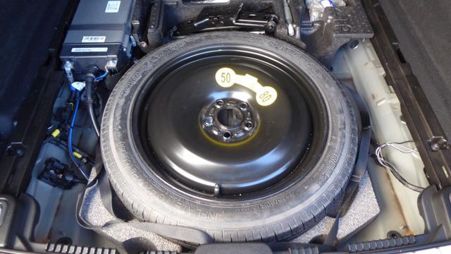 VOLVO XC60 B4 (d) AWD automatico Plus Dark