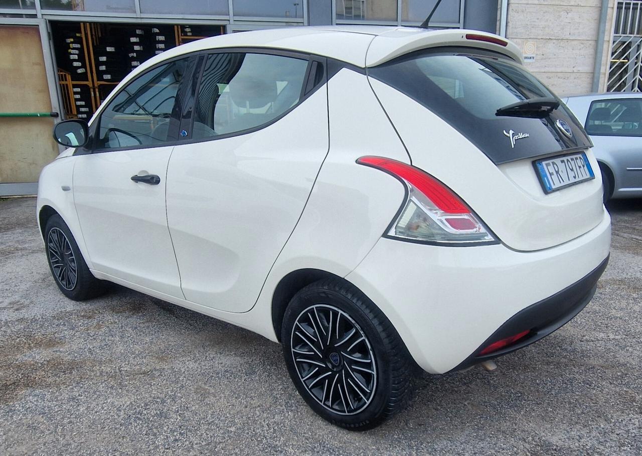 Lancia Ypsilon 1.2 69 CV 5 porte GPL Ecochic Platinum