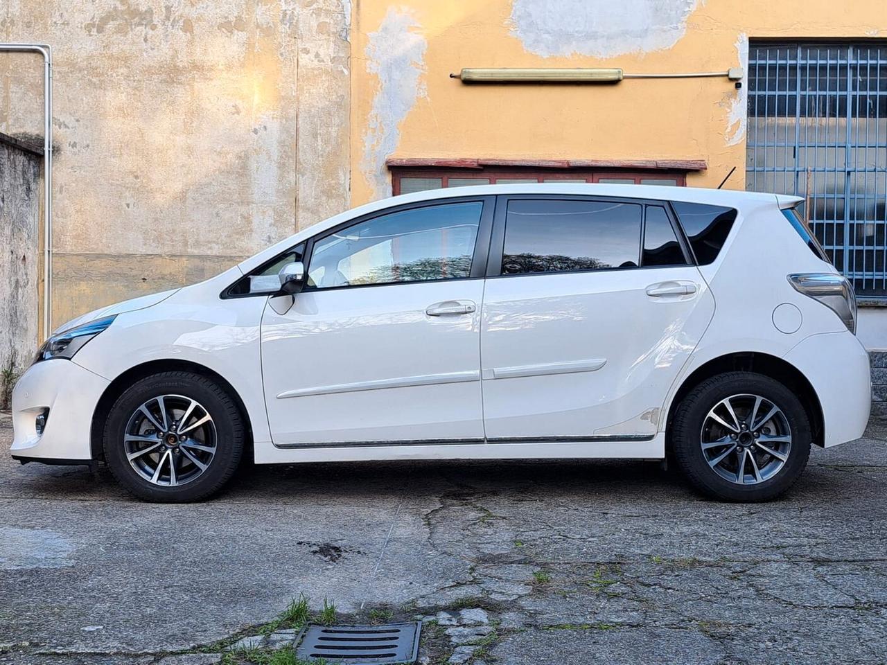 Toyota Verso 1.8 CVT Style 7 posti * 56.000 KM *