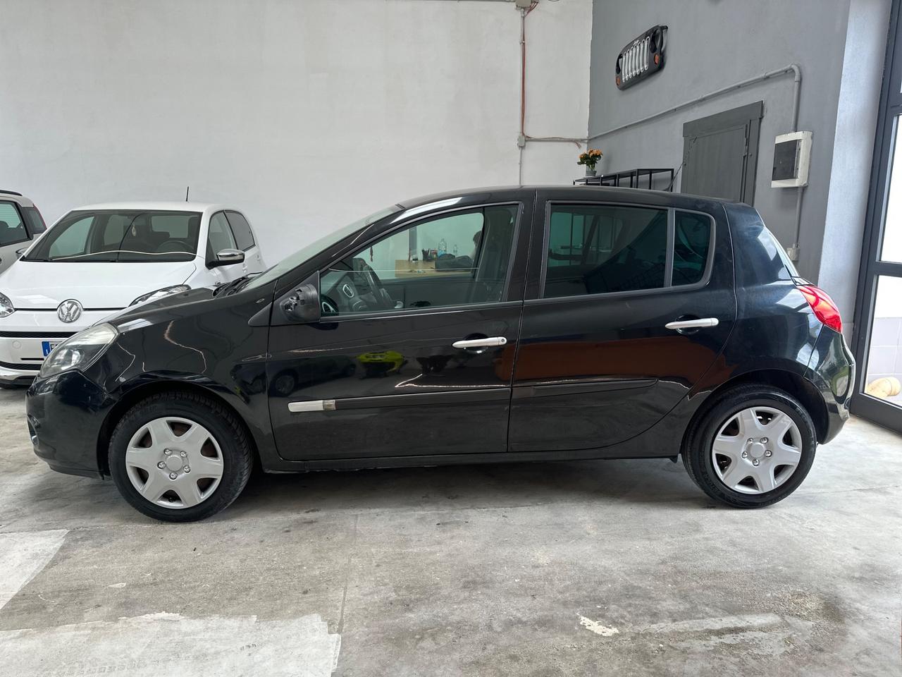Renault Clio 1.2 16V 5 porte Dynamique