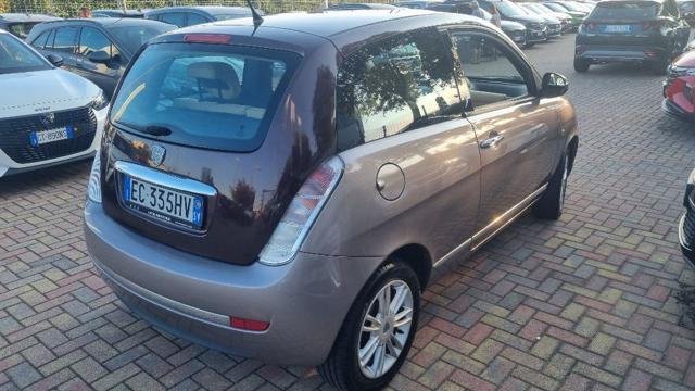 LANCIA Ypsilon 1.3 MJT 75 CV MomoDesign