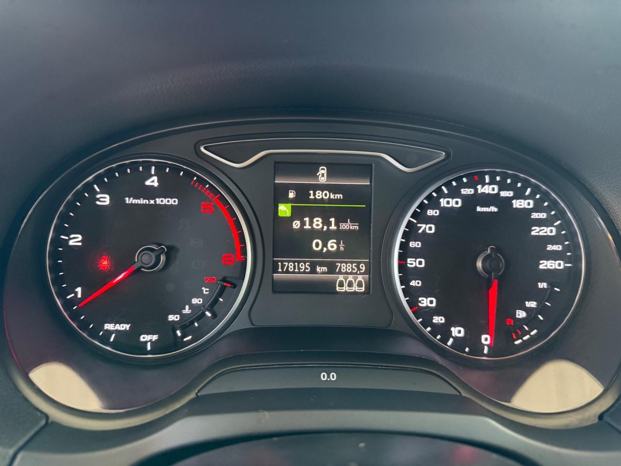 Audi A3 SPB 1.6 TDI Sport GRIGLIA RS VOLANTE S-Line