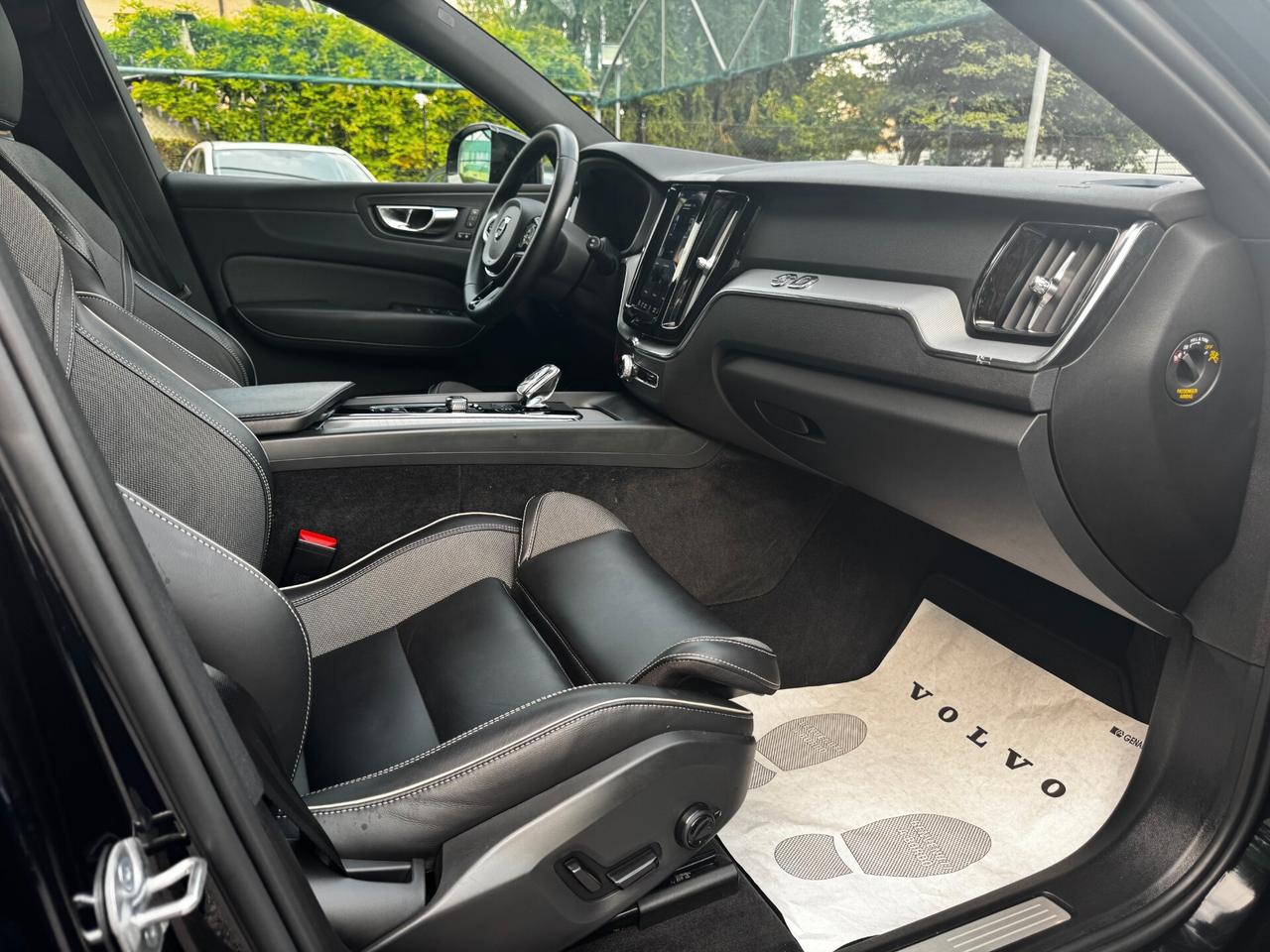 Volvo XC 60 XC60 B4 R DESIGN