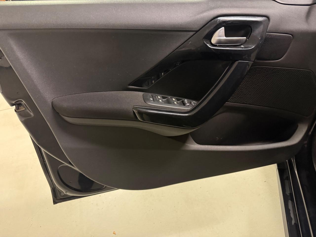 Peugeot 2008 PureTech 82 S&S Allure