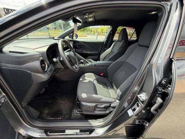 TOYOTA C-HR 1.8 Hybrid E-CVT Trend