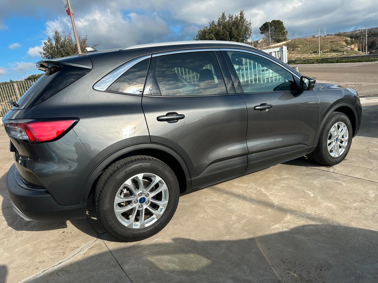 Ford Kuga 1.5 EcoBlue 120 CV aut. 2WD Titanium Business "Km 54.000"