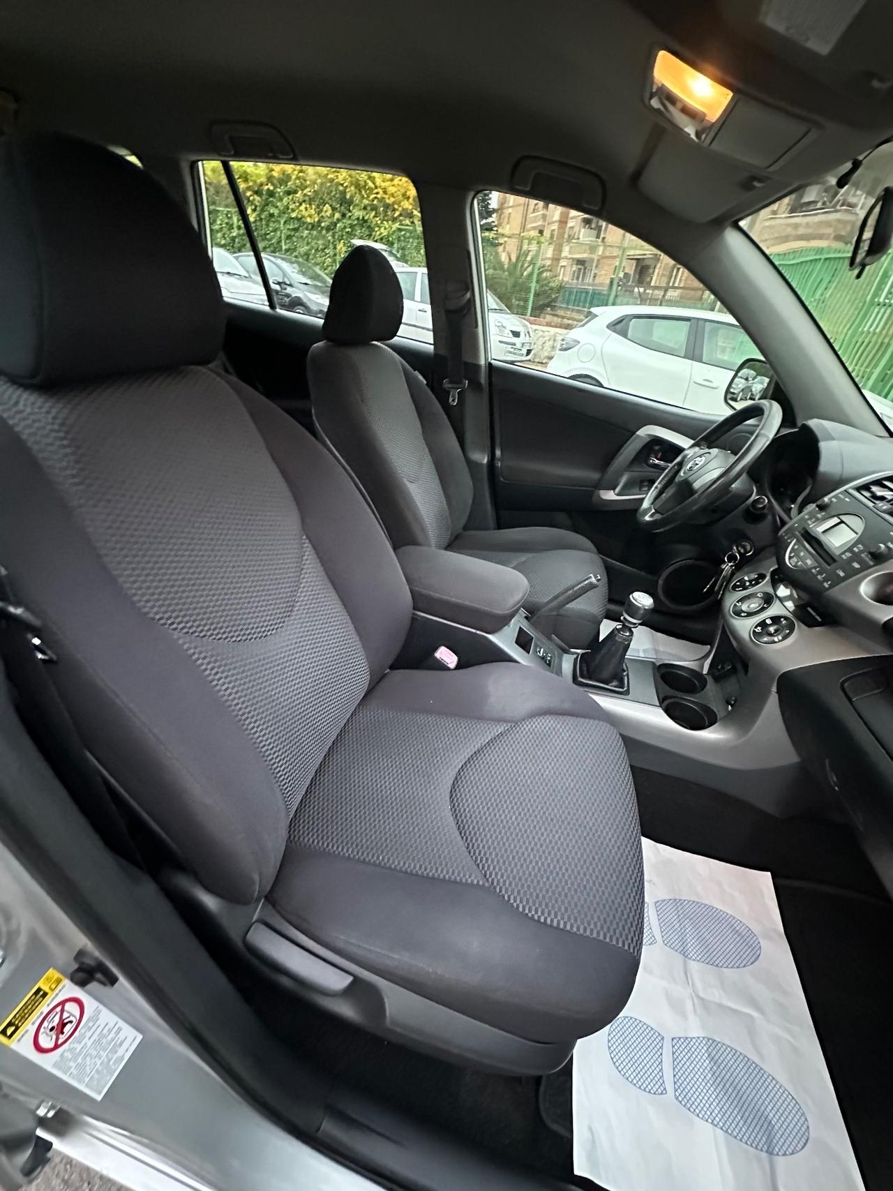 Toyota RAV 4 RAV4 2.2 D-4D 136 CV Luxury