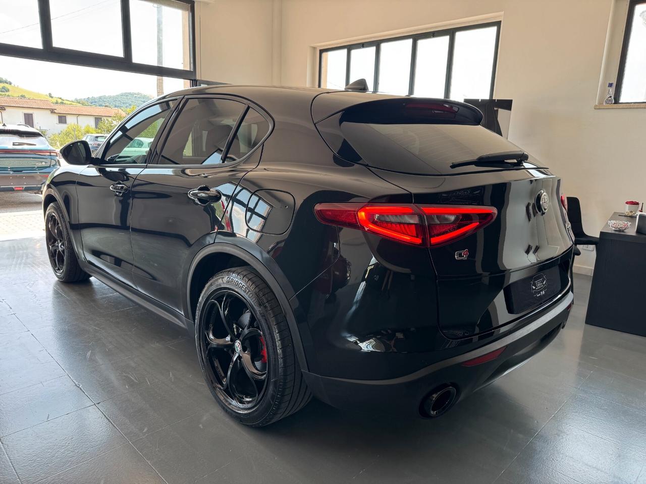 Alfa Romeo Stelvio 2.2 TD190CV Q4 Total Black-2021