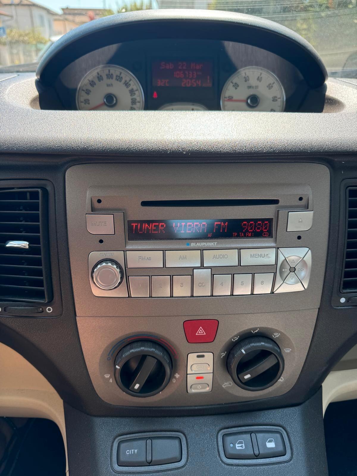 Lancia MUSA 1.4 16V Platino Plus