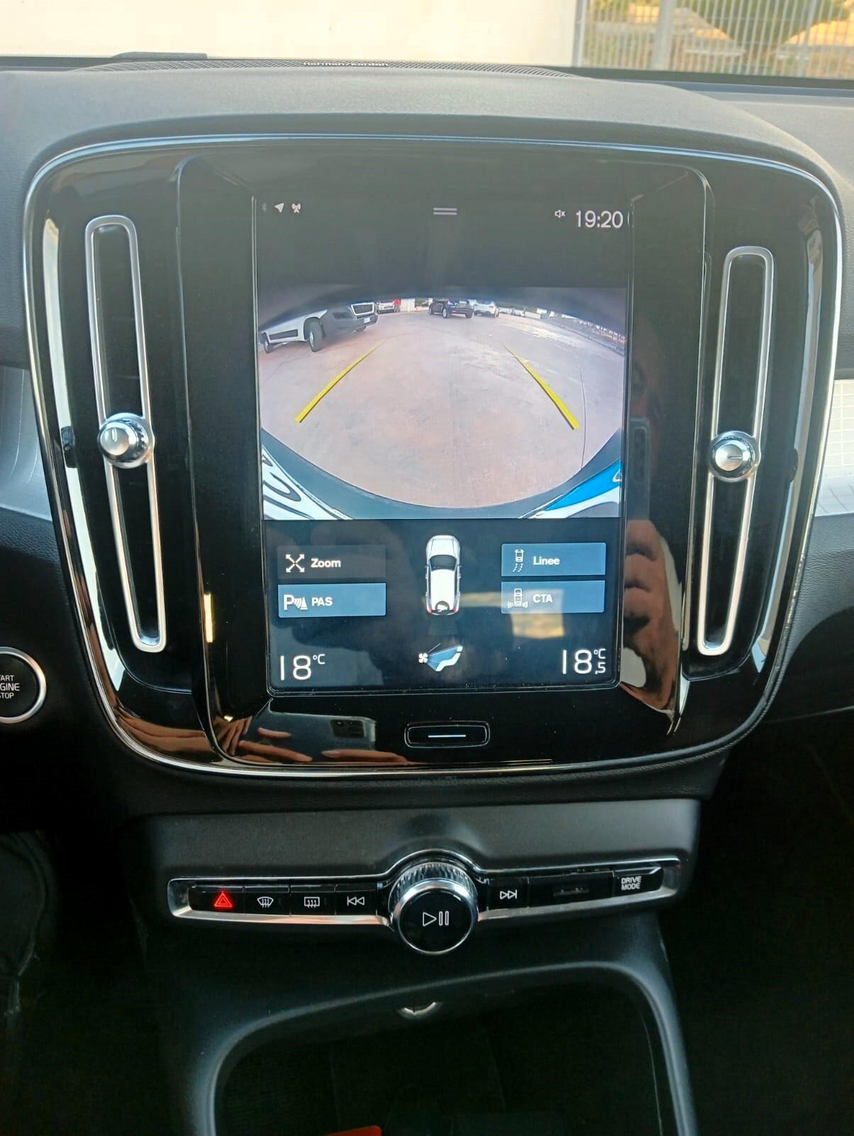 Volvo XC40 D4 AWD Geartronic R-design