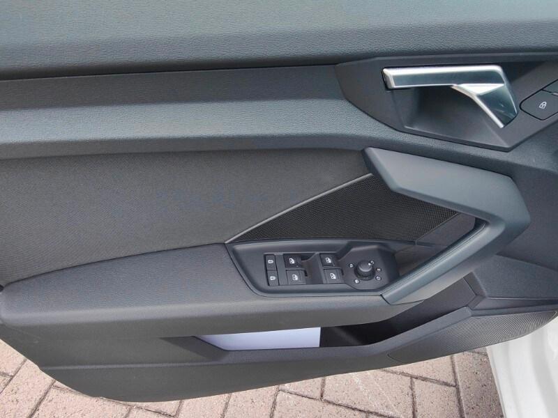 AUDI A3 4ª serie A3 SPB 30 TDI Business