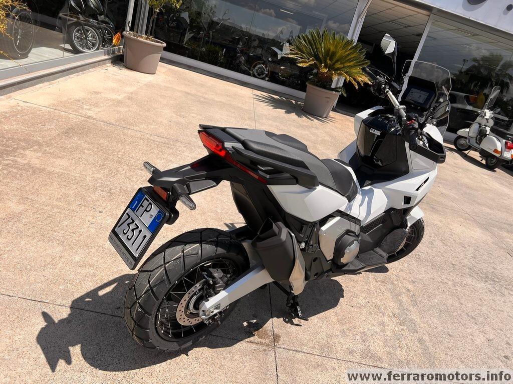 Honda X-ADV 750 km0 a 128 euro al mese senza anticipo