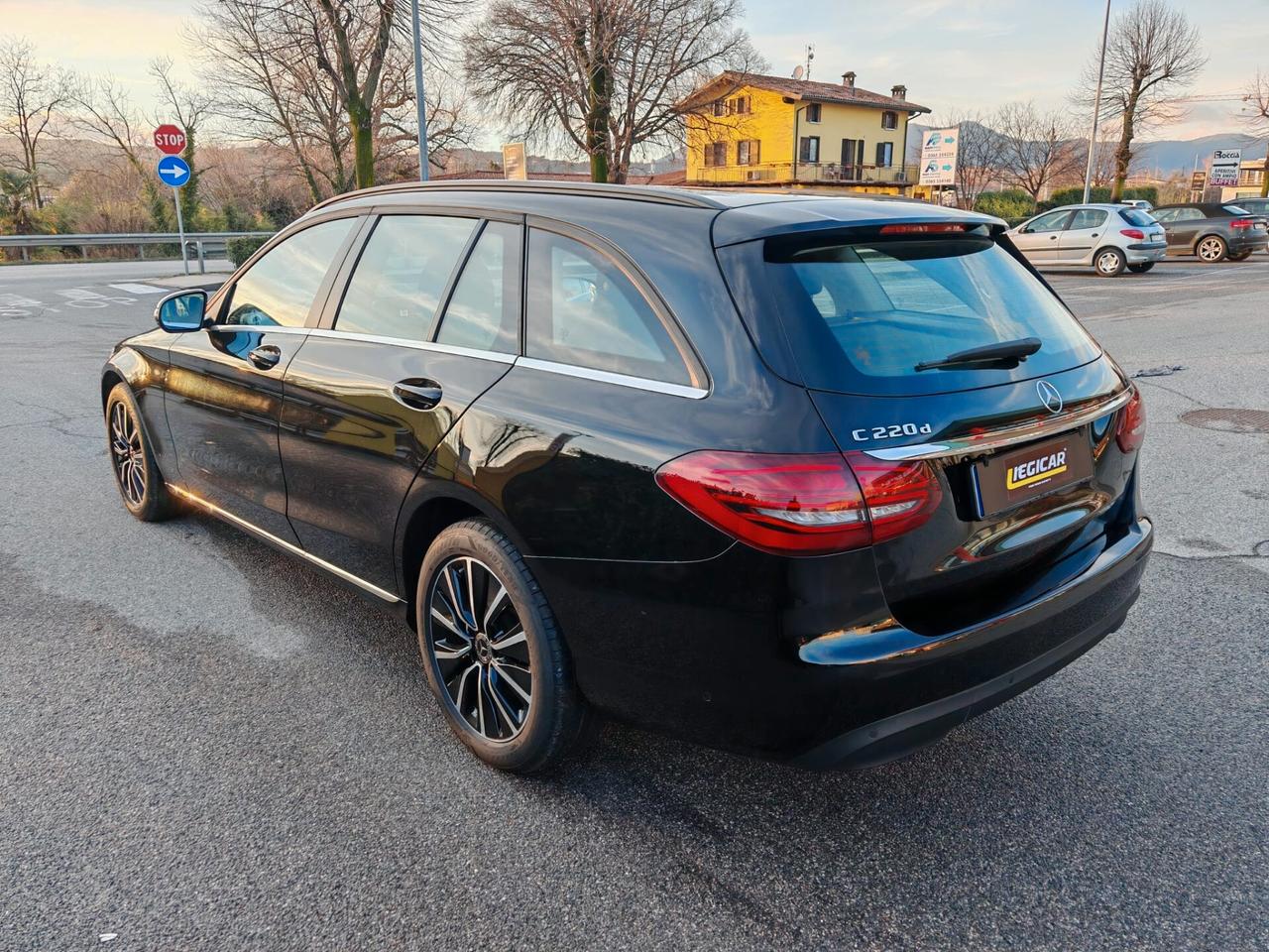 MERCEDES C220 UNICO PROP KM VERI GARANZIA 194CV