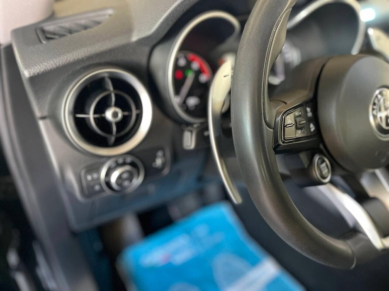 Alfa Romeo Stelvio 2.2 Turbodiesel 160 CV AT8 RWD Business