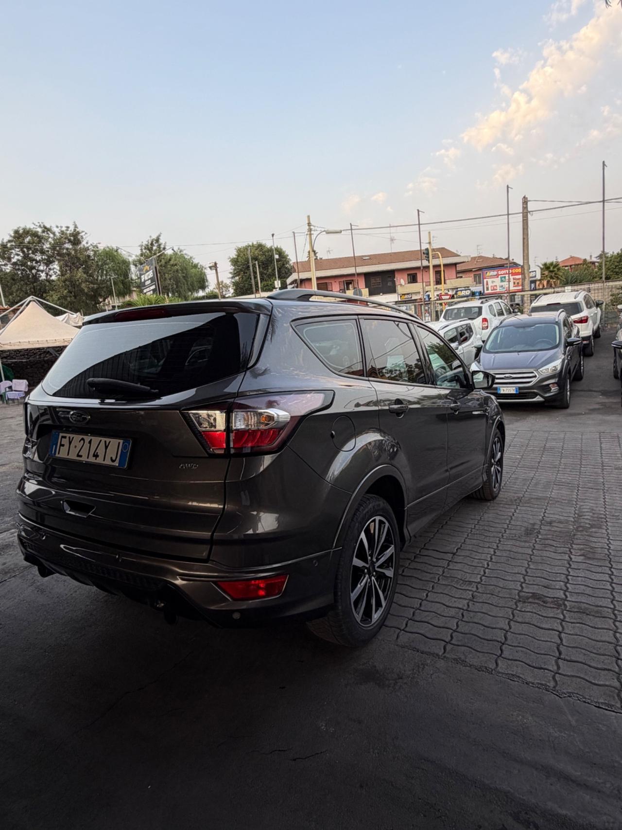 Ford Kuga 2.0 TDCI 150 CV S&S 4WD Powershift ST-Line
