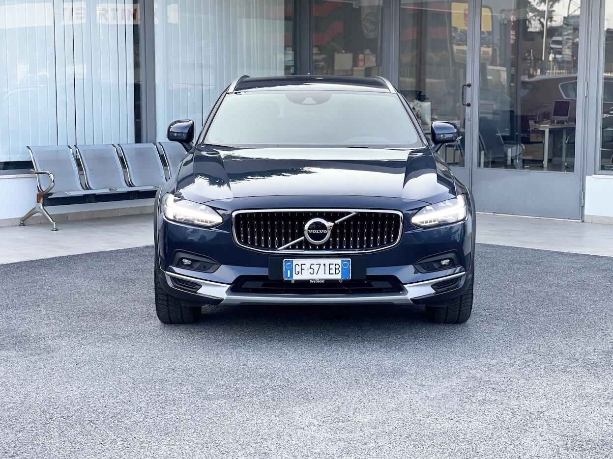 Volvo V90 Cross Country 2.0 Hybrid 250CV E6 AWD Automatica - 2021