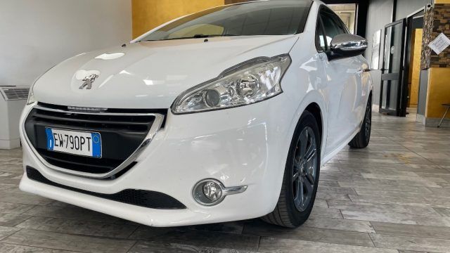 PEUGEOT 208 1.6 e-HDi 92 CV Stop&Start 3 porte Allure