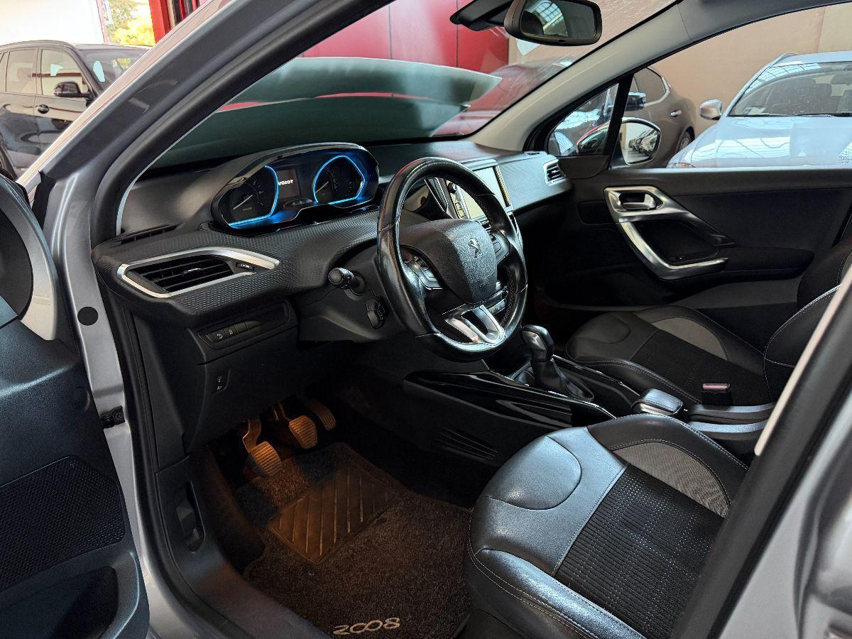 PEUGEOT - 2008 - 1.2 VTi 82 CV Allure