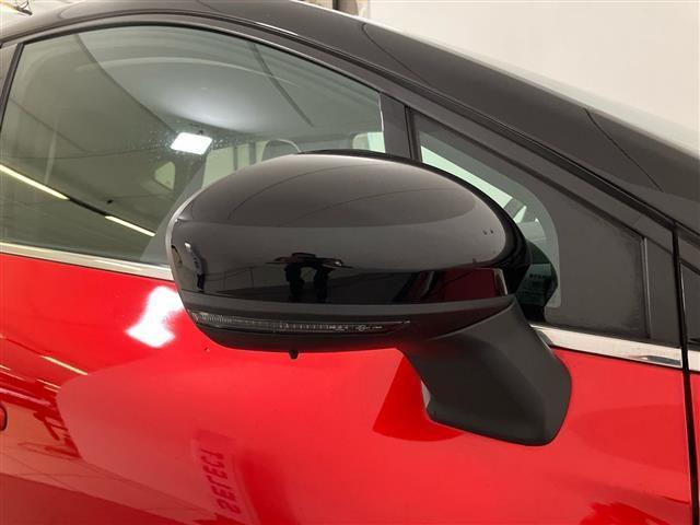 RENAULT Captur 1.5 Blue dCi 115cv Intens EDC