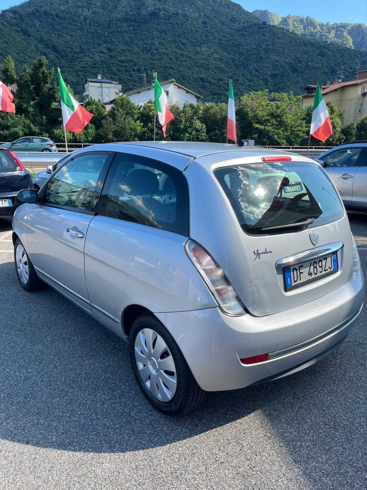 Lancia Ypsilon 1.2 Argento