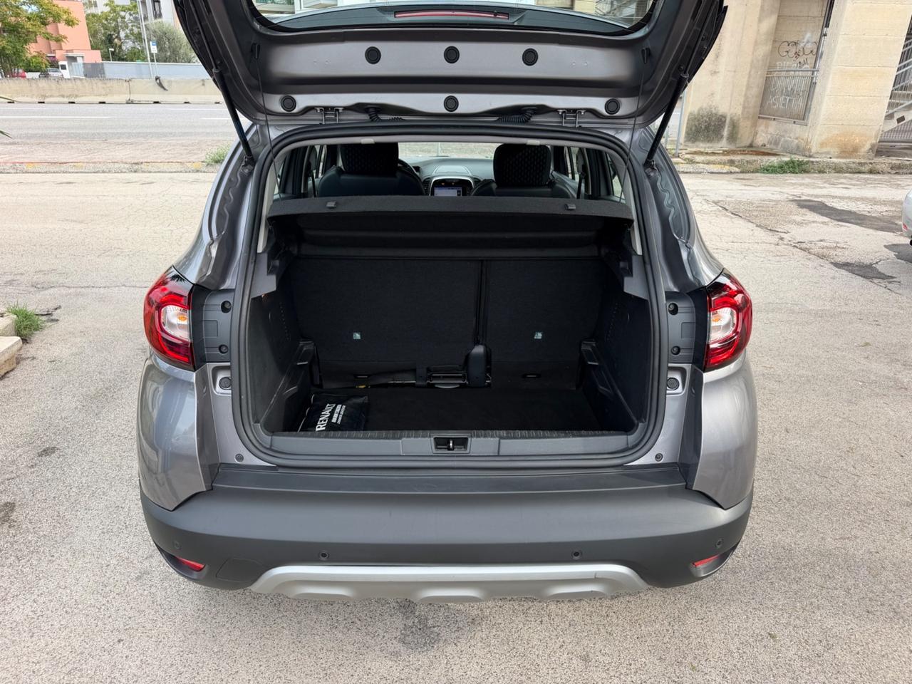 Renault Captur 1.2 benzina 120 cv 2017 Navig retroc