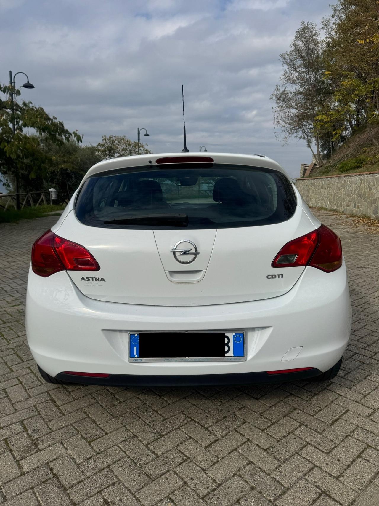 Opel Astra 1.7 CDTI 110CV *COSMO* 2011