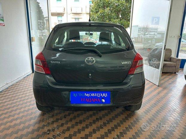 TOYOTA Yaris 2 serie Yaris 1.0 5 porte Now GPL