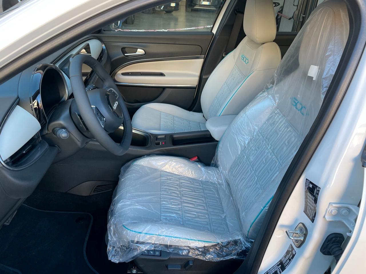 Fiat 600 Hybrid 145 CV DCT MHEV La Prima