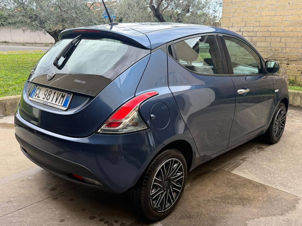 Lancia Ypsilon 1.0 FireFly 5 porte S&S Hybrid FINANZIABILE !!!