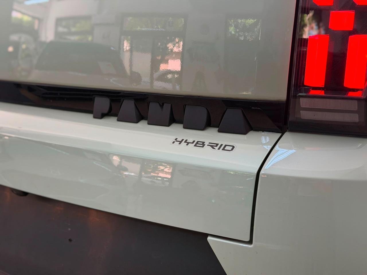 Fiat Grande Panda 1.2 Hybrid 110 CV S&S La Prima Km0
