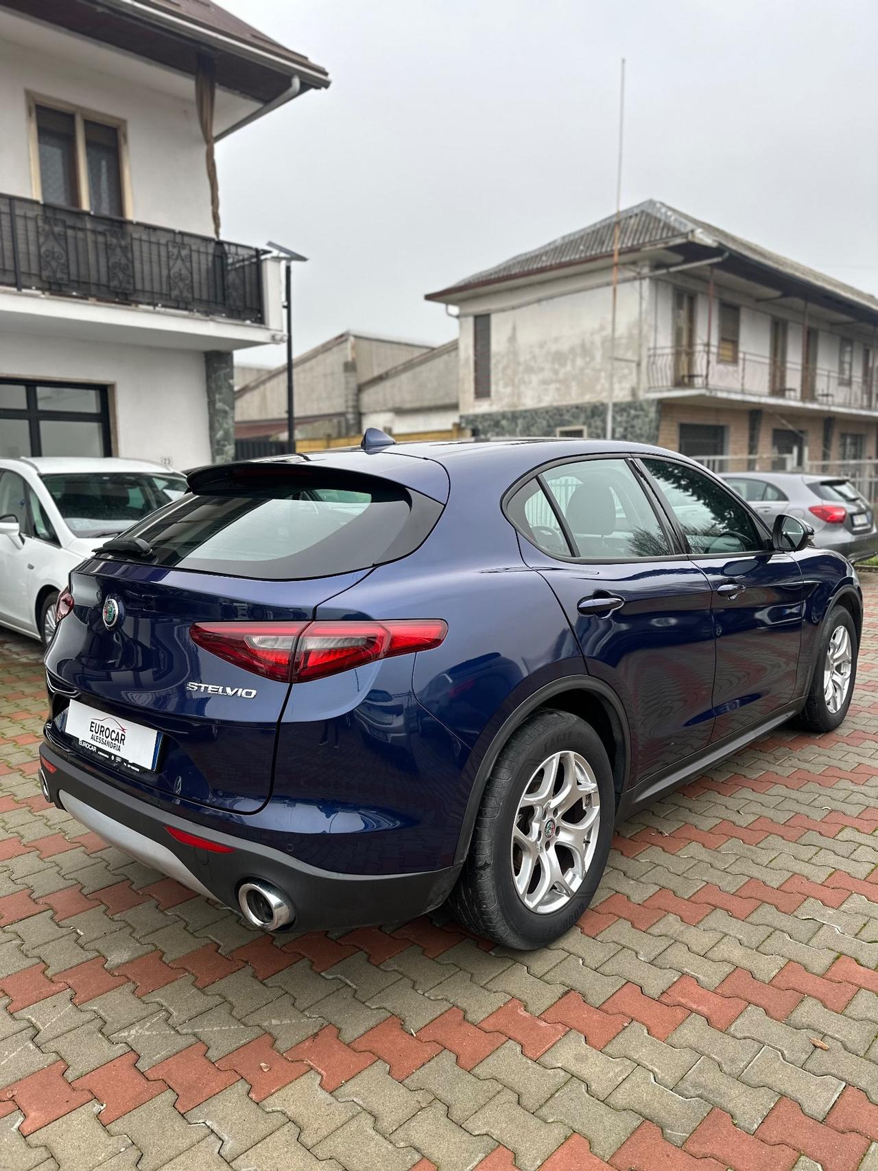 Alfa Romeo Stelvio 2.2 Turbodiesel 160 CV AT8 RWD Business